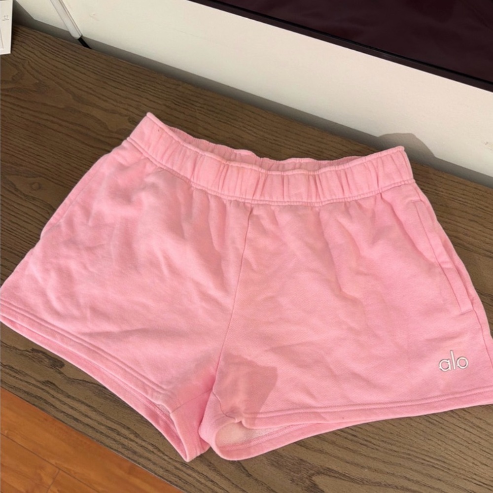 ALO Yoga accolade short, sweet pink e